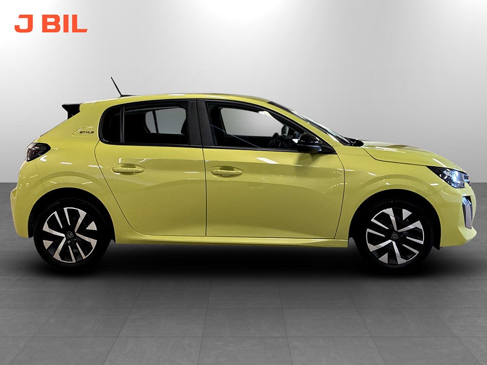Bild på Peugeot 208 Style Hybrid 100hk Aut CARPLAY BACKSENSORER