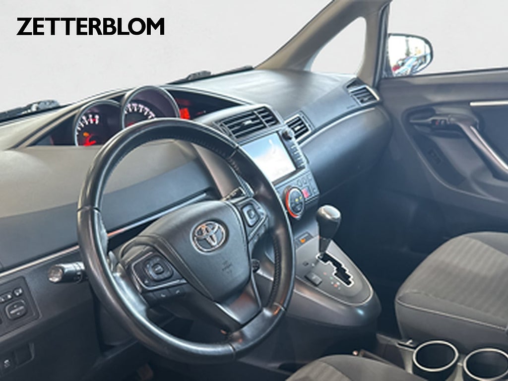 Kombi Toyota Verso 8 av 16