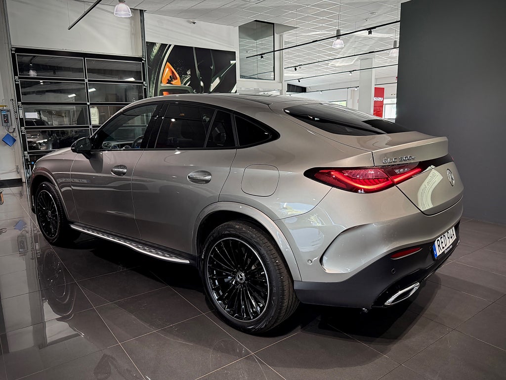 Mercedes-Benz GLC 300 e Coupé 4MATIC AMG Premium Plus Burmester Glastak - bild 2