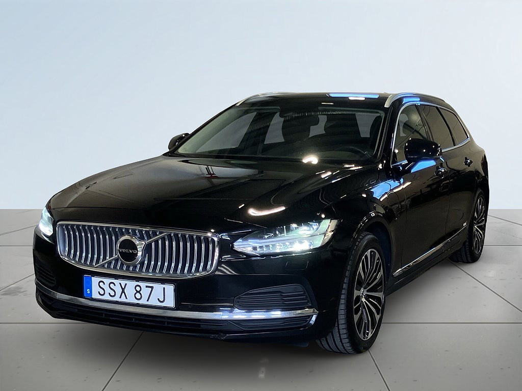 Volvo V90 Recharge T6 AWD Aut Core Drag Kamera Värmare S&V-hjul