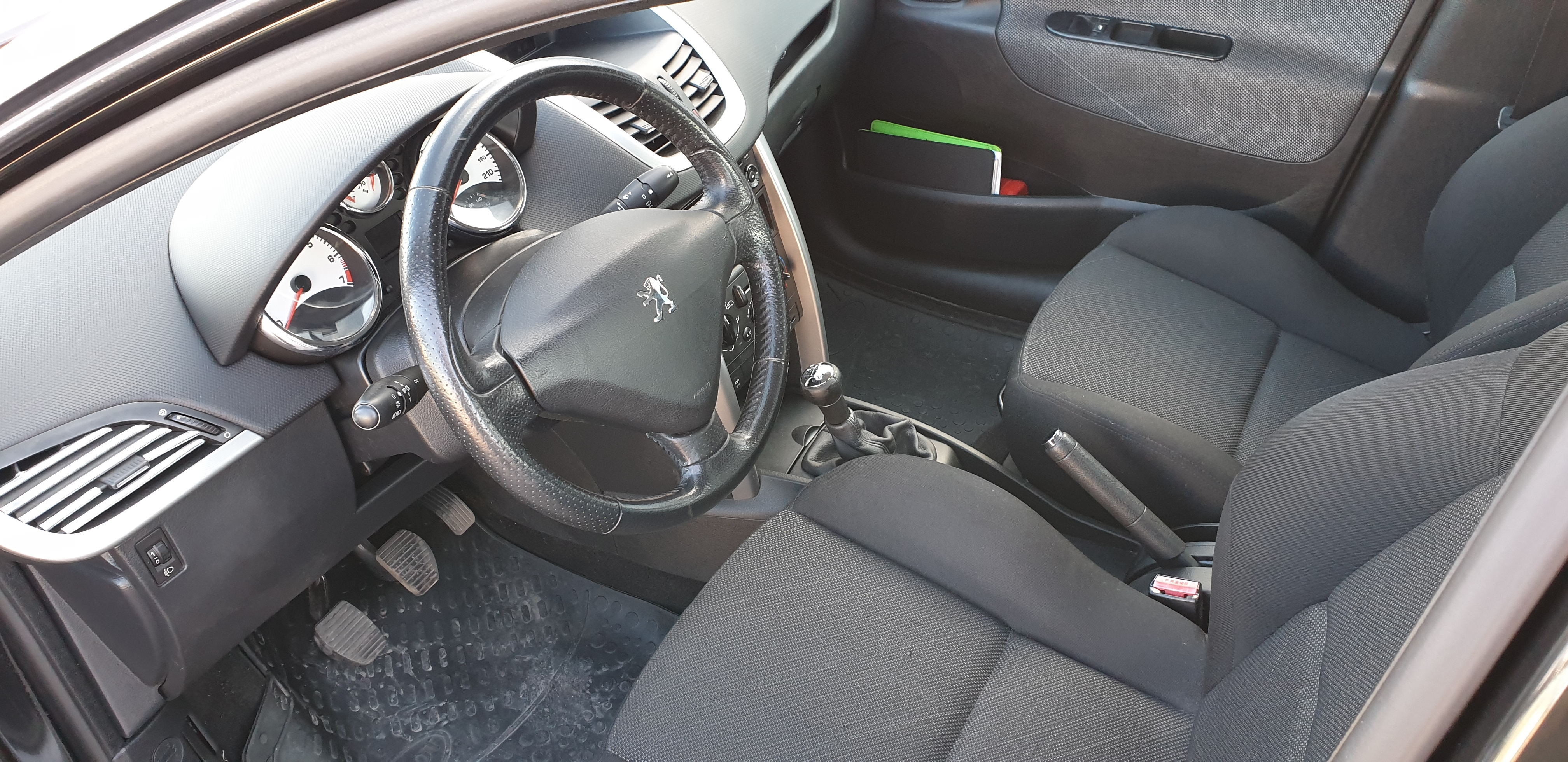 Peugeot 207 5-dörrar 1.6 VTi 120hk 2008, bild 5/35