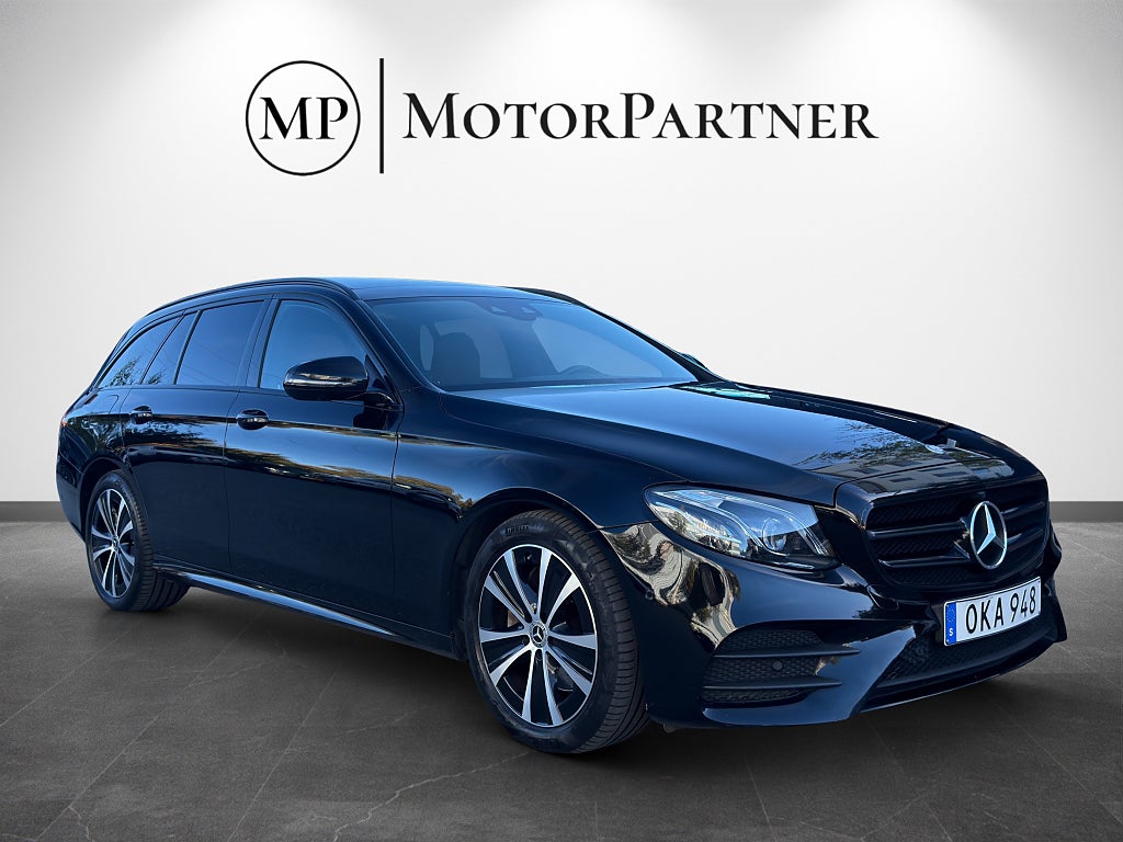 Mercedes-Benz E 220 T d 9G AMG Pano Burmester Drag Widescreen 360 Kam