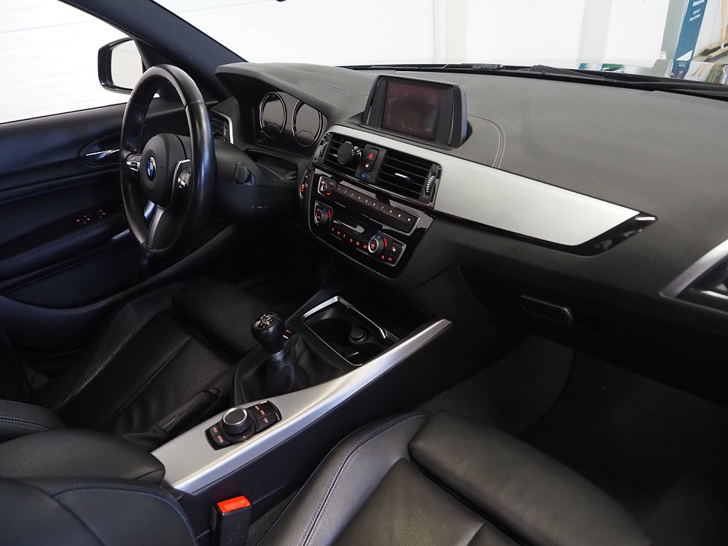 BMW 118I 136hk M Sport Helskinn P-Sensorer 18" 2019