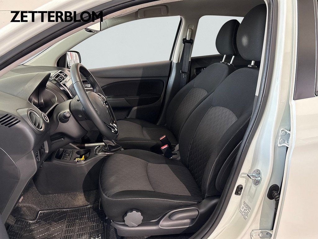 Halvkombi Mitsubishi Space Star 7 av 14