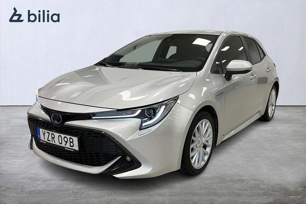 Toyota Corolla Hybrid 1,8 5D Style / Drag / GPS / V-hjul / M-värm