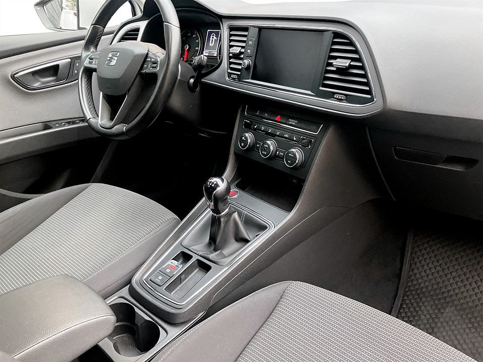 Bild på Seat Leon Style 1.0 TSI 150hk - PANO, B-KAMERA