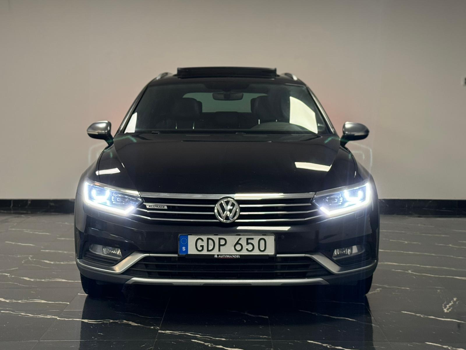 Volkswagen Passat 2016, photo 2/47