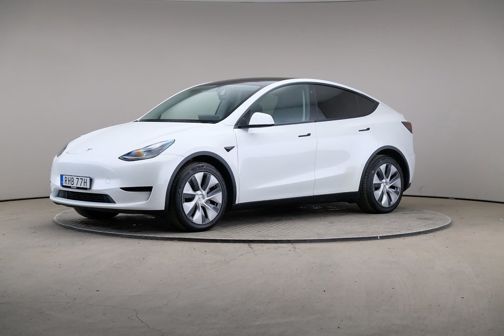 Tesla Model Y Standard Range 299hk Läder Drag