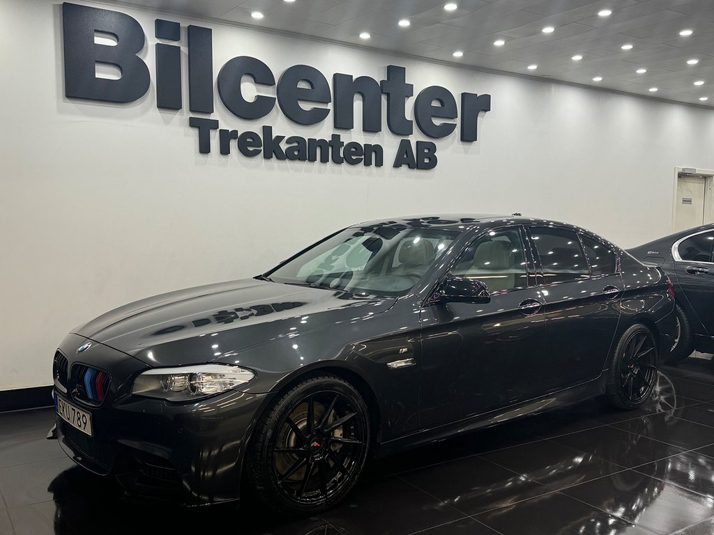 BMW M550  xDrive Sedan M Sport Softclose Taklucka Navi 