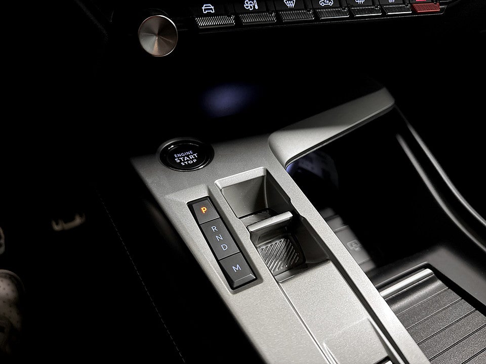 Bild på Peugeot 308 5D GT 1.2 PT 130hk Aut B-KAMERA CARPLAY
