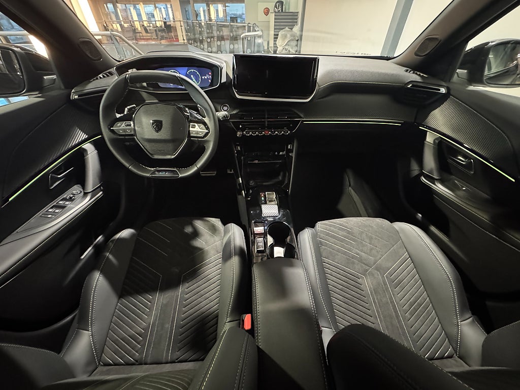 Bild på Peugeot 2008 GT PureTech 130hk Aut - KAMPANJ! PRIVATLEASA FRÅN 12 MÅN