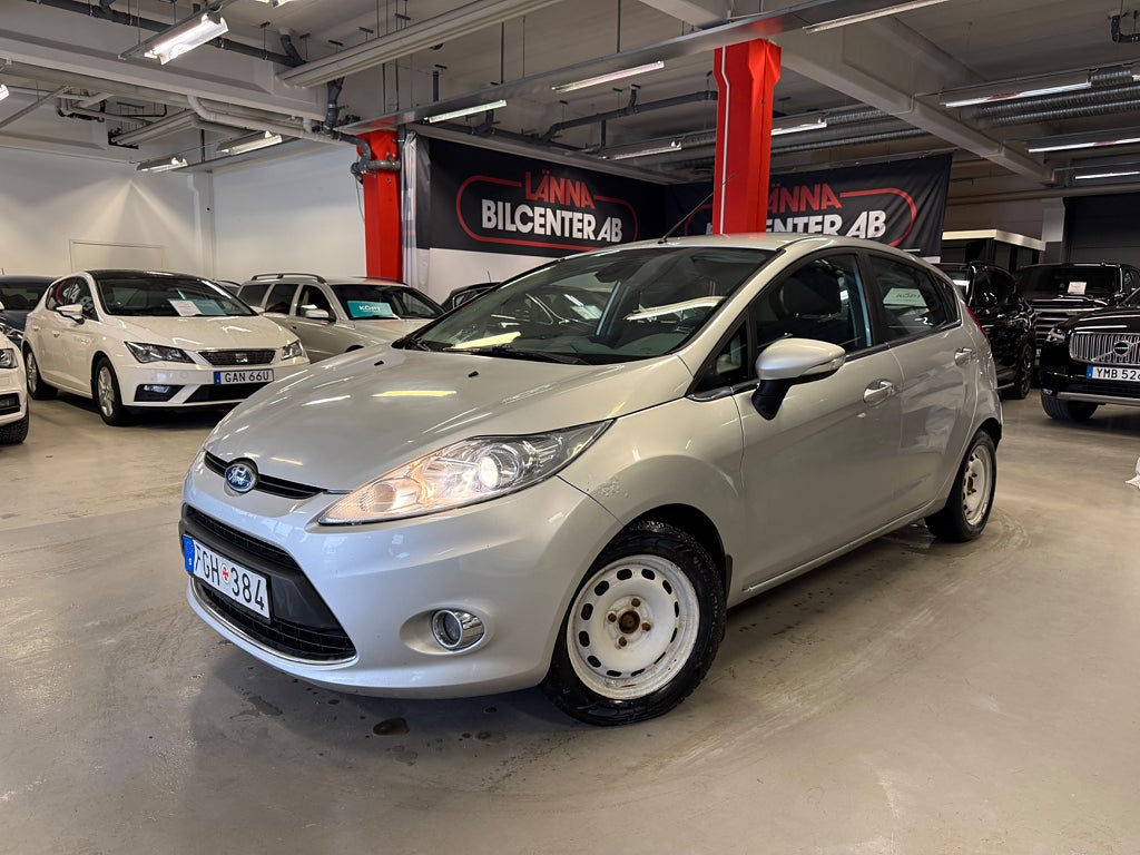 Ford Fiesta 1.6 TDCi 2 Ägare Dragkrok M-värmare Låg års SoV
