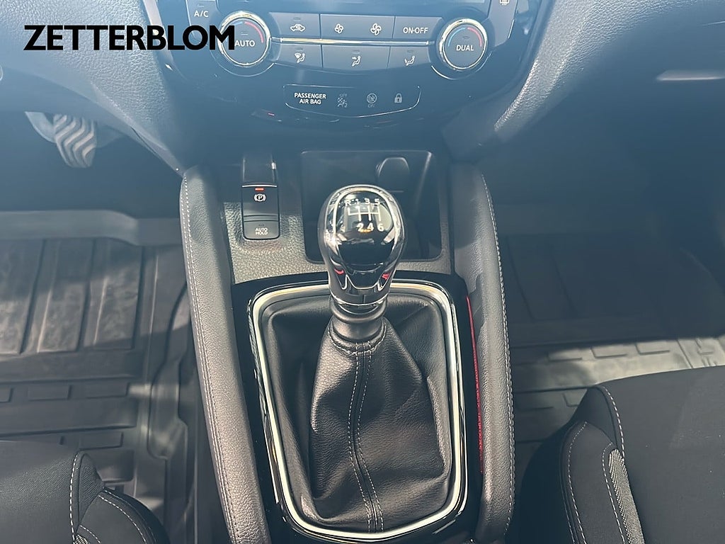 SUV Nissan Qashqai 14 av 17