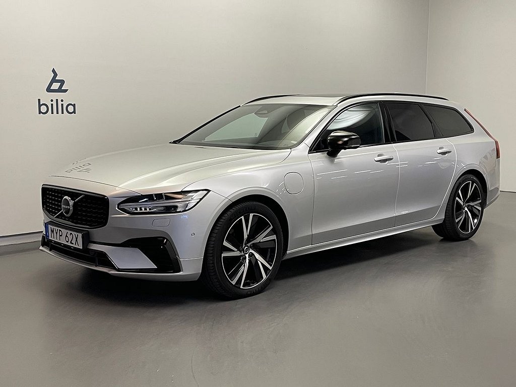 Volvo V90 Recharge T8 II R-Design / Panoramaglastak /