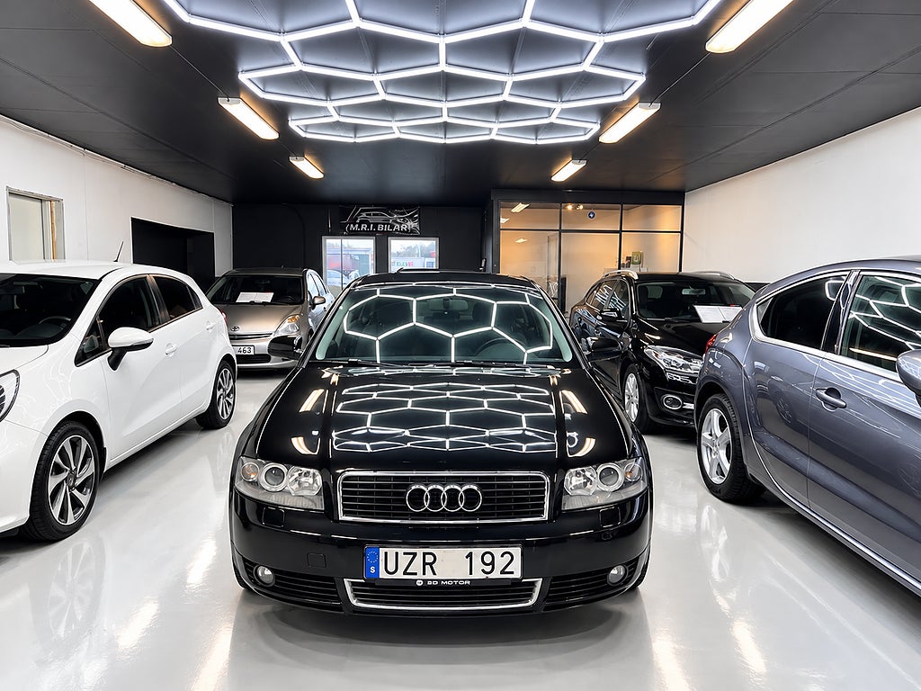 Audi A4 Sedan 2.0 FSI Base Euro 4 Ny servat