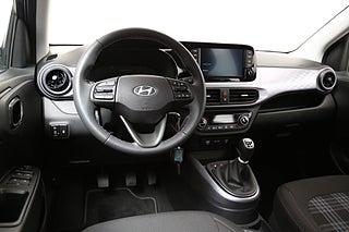 Halvkombi Hyundai i10 12 av 21