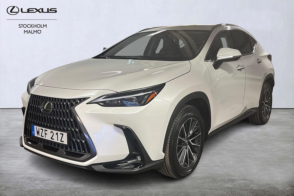 Lexus NX 450h+ Business Plus AWD Dragkrok Demobil