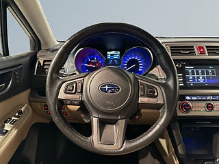 Subaru Outback 2.0 4WD Aut Summit H/K Pano Drag Mvärm Skinn Kamera SoV – bild 9