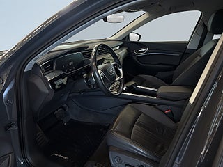 Audi q8-e-tron Q8 50 e-tron quattroS&V-Hjul/Kam/Drag/Skinn/Navi/MOMS – bild 7