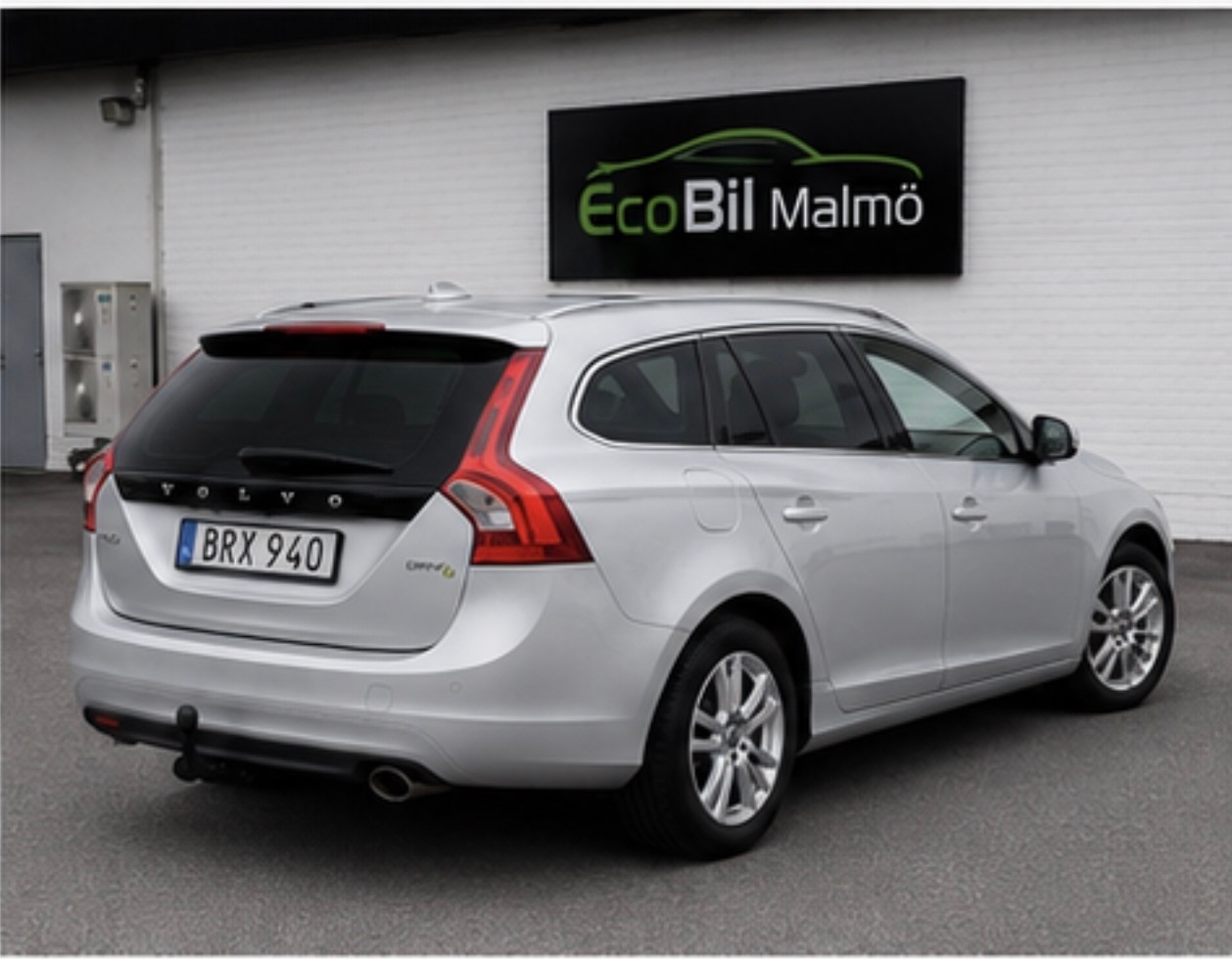Volvo V60 D2 Powershift Momentum Euro 5 2014, bild 2/46