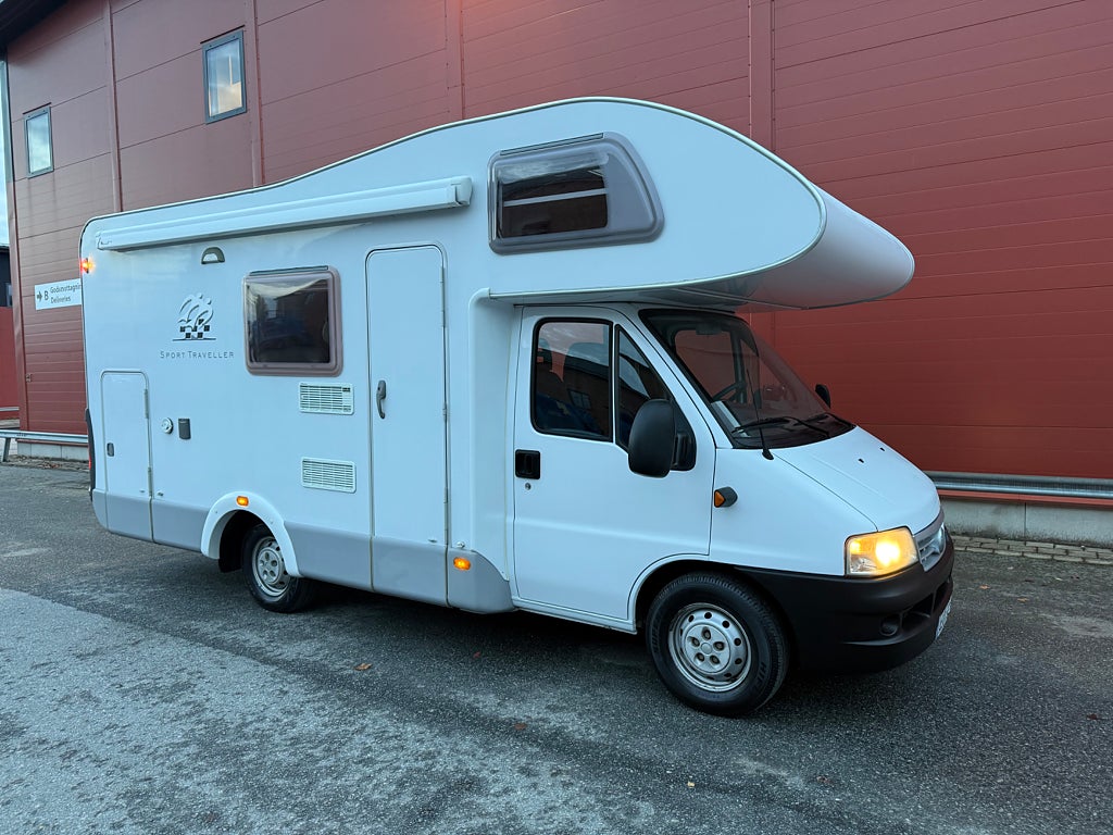 Fiat knaus ST 600 DKG Barnkammare markis,cykelställ,backkamera 
