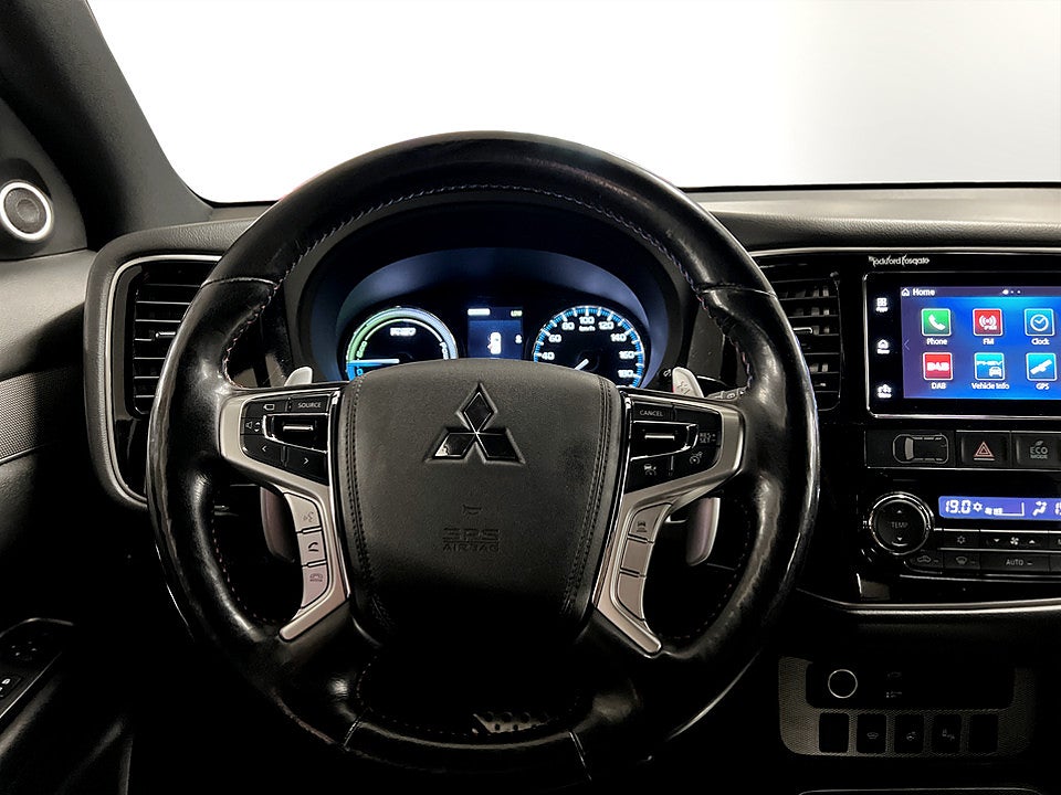 Bild på Mitsubishi Outlander S-Edition PHEV 203hk Aut 4WD B-KAMERA RATTVÄRME