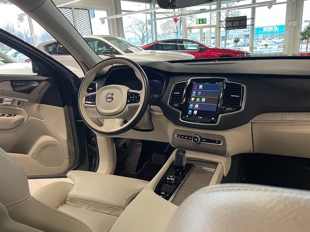 Volvo XC90 Recharge T8 AWD R-Design 7 Säten Plus Dark