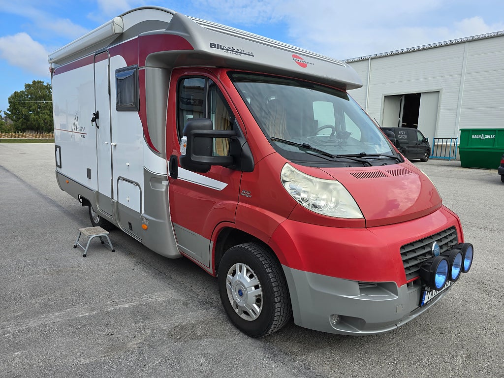 Bürstner Marano T580 *Fransk bädd *Dragkrok *Markis *5800 mil