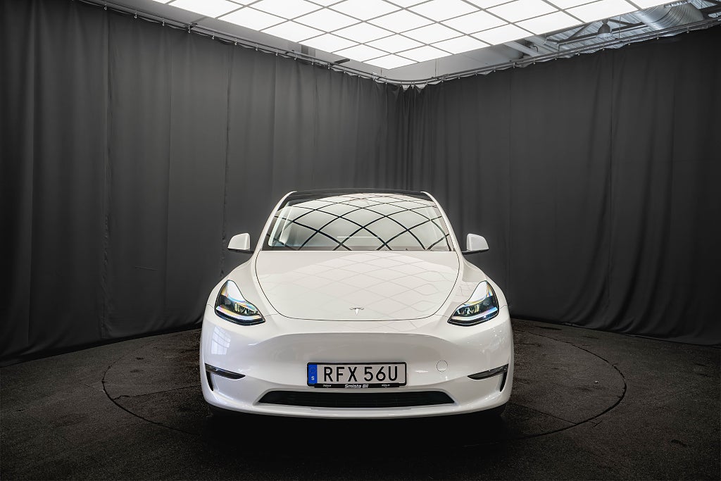 Tesla Model Y Long Range AWD DRAG PANO LÄDER KAMERA 1-ÄGARE MOMS