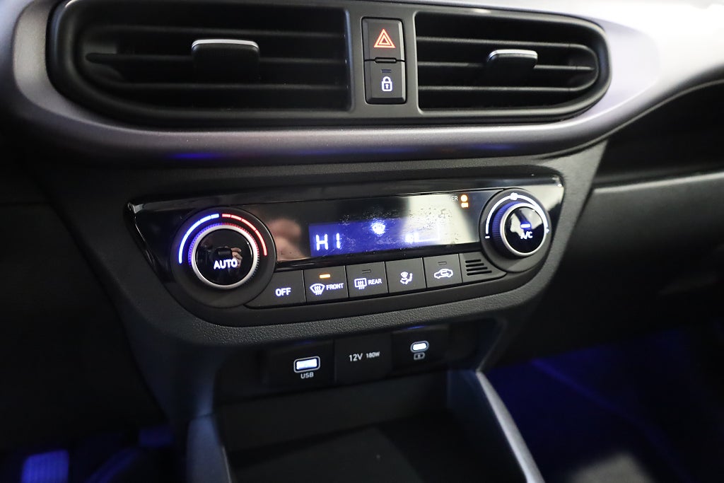 Hyundai i10 1.0 Kamera CarPlay Rattvärme Leasbar 2025