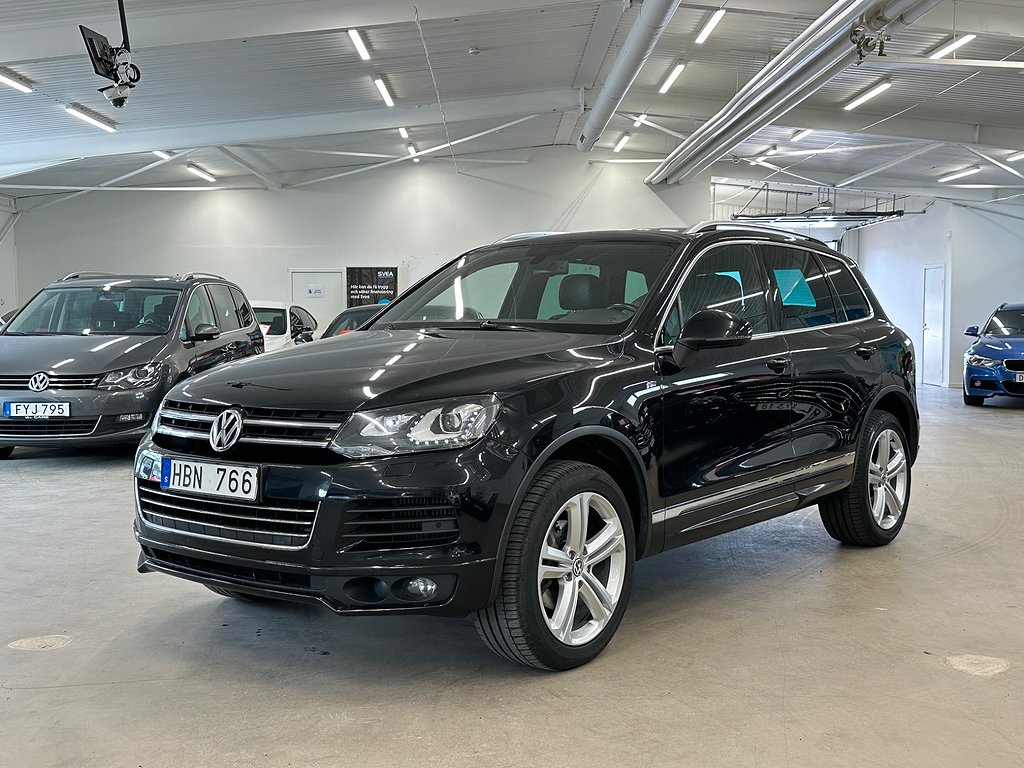 Volkswagen Touareg 3.0 V6 TDI 4M PREMIUM R-LINE LUFTFJÄDRING