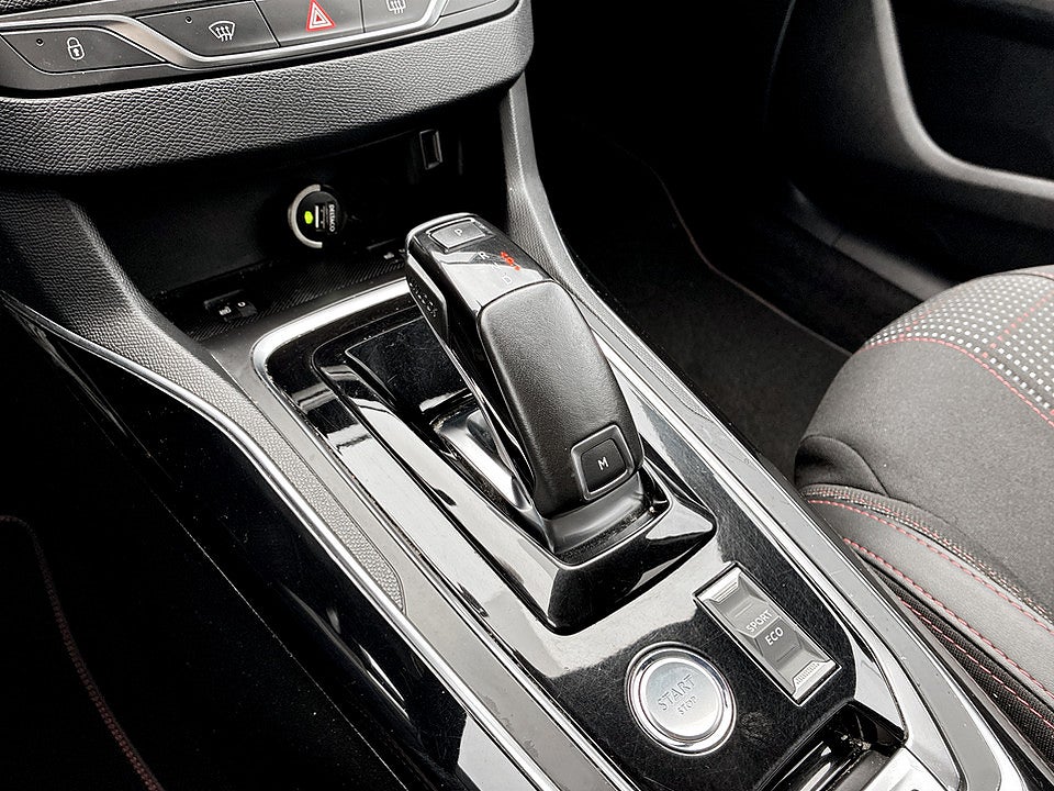 Bild på Peugeot 308 5D GT-Line 1.2 PT 130hk Aut CARPLAY