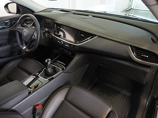 Halvkombi Opel Insignia 8 av 21