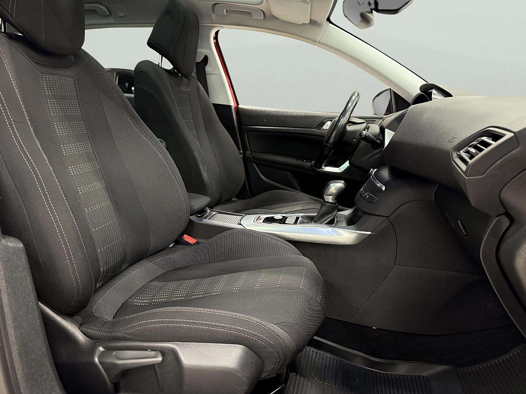 Peugeot 308 SW 1.2 Allure  Automat Panorama Navi S&V-hjul HELGKAMPANJ! - miniatyr 13