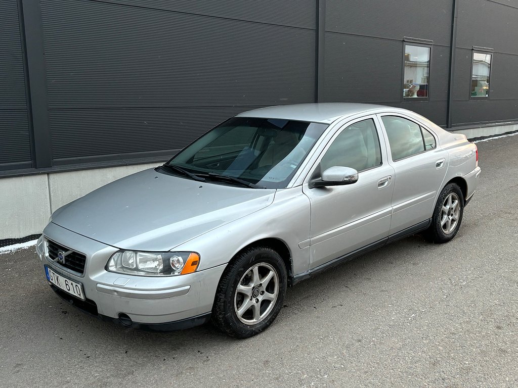 Volvo S60 2.4D 163hk Skinn Värmare