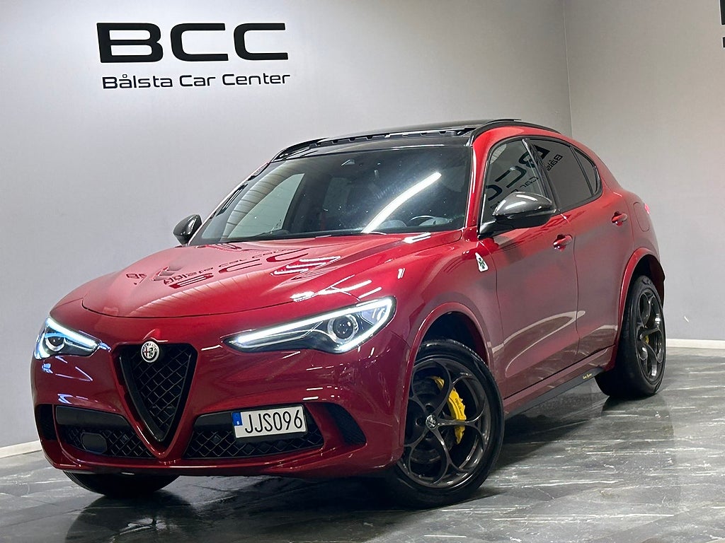 Alfa Romeo Stelvio Quadrifoglio MOMS Pano Carbon H/K 1-Ägare