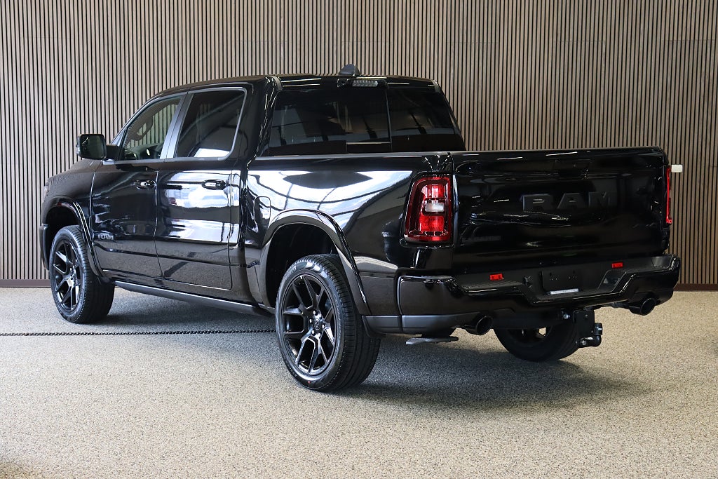 Dodge RAM 1500 Laramie Night Premium Hurricane E85