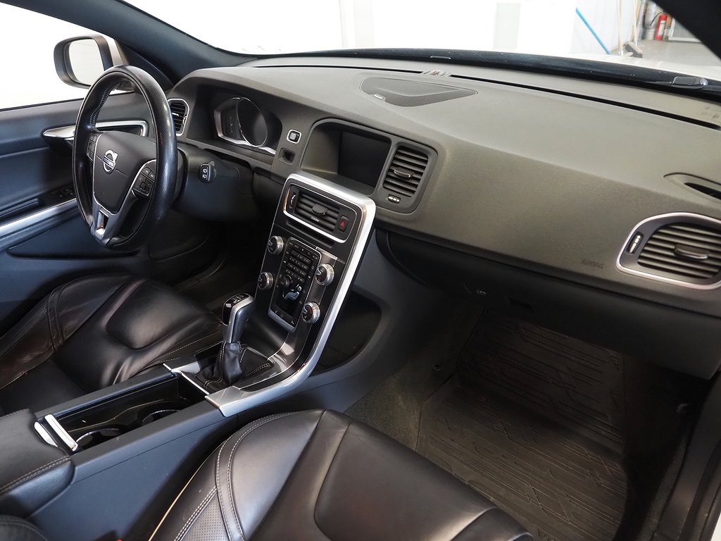 Volvo V60 D4 190hk Classic R-Design Drag H/K VOC Skinn 2018