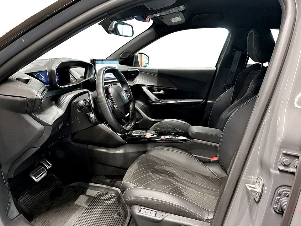 Bild på Peugeot 2008 GT 1.2 PT 130hk Aut B-KAMERA CARPLAY