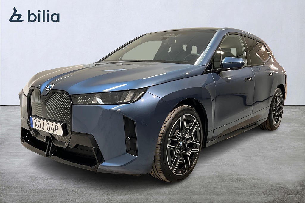 BMW iX xDrive60 M Sport / Supercharged / 22" Fälg 