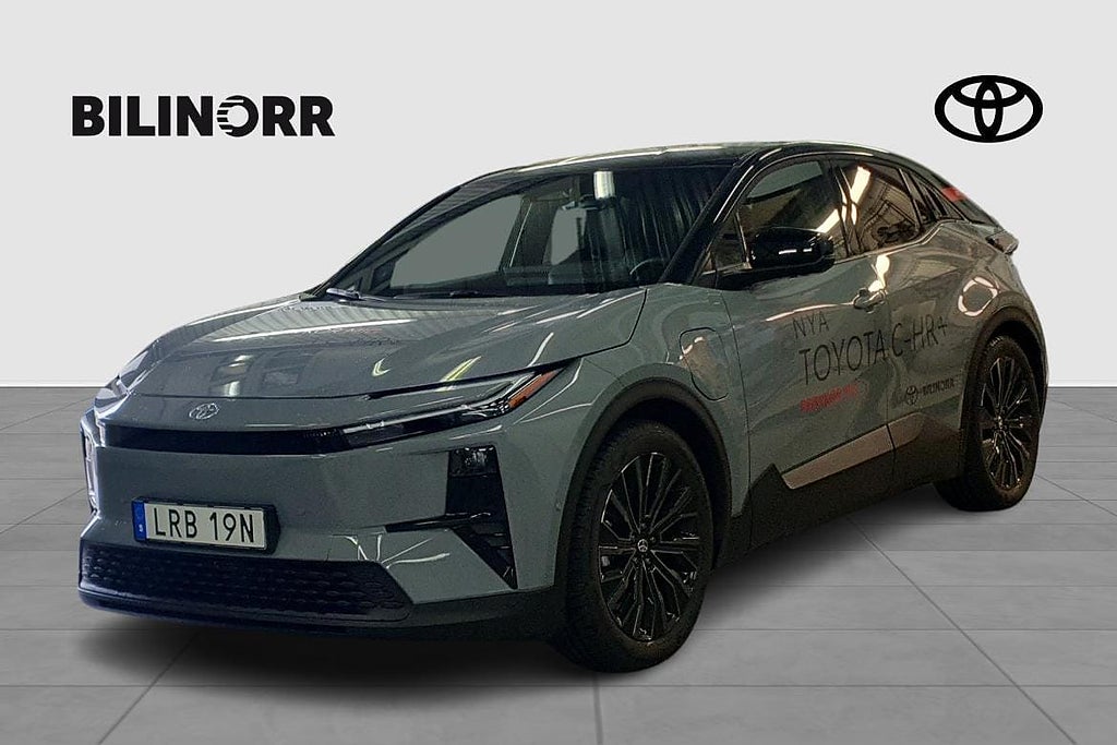 Toyota C-HR 77 kWh AWD Executive | Vinterhjul |