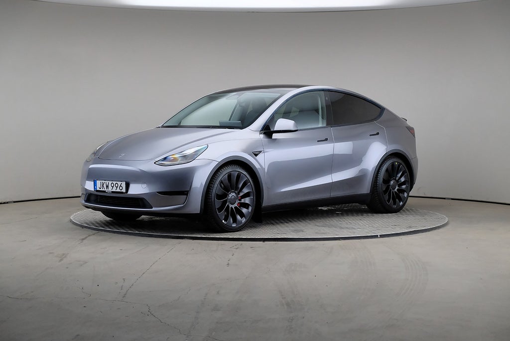 Tesla Model Y Performance 534hk AWD Läder Drag