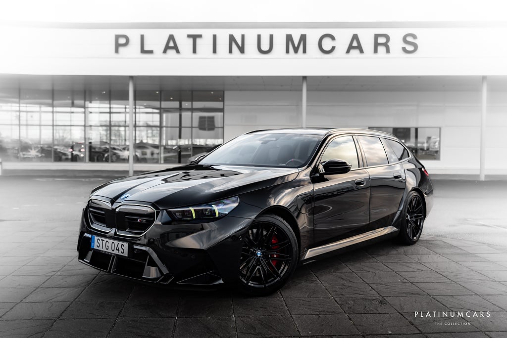 BMW M5 Touring xDrive 727hk / LEASEBAR / Sv.såld / SPEC