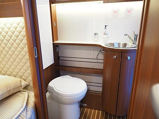 Husbil-integrerad Rapido S 11 i 165 Distinction 19 av 27