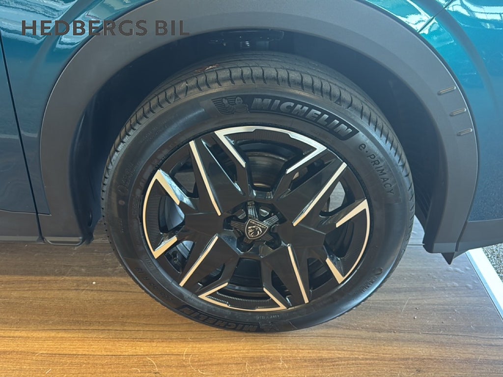 Peugeot 3008 Hybrid 1.2 PureTech 146HK thumbnail