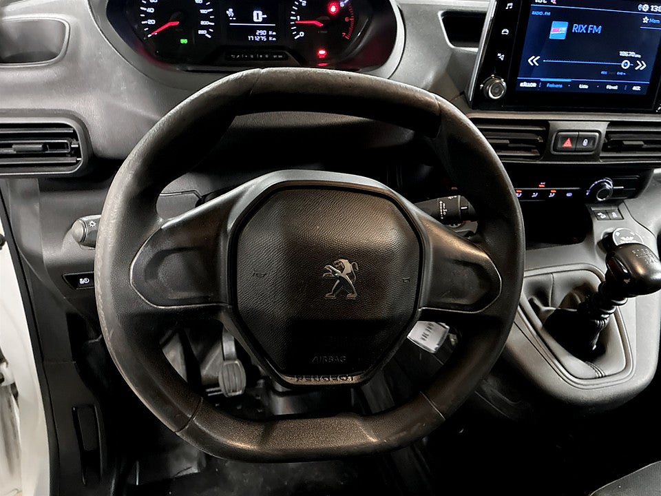 Bild på Peugeot Partner PRO 1.5 BlueHDi 130hk 4x4 L2 DRAG BACKSENSORER