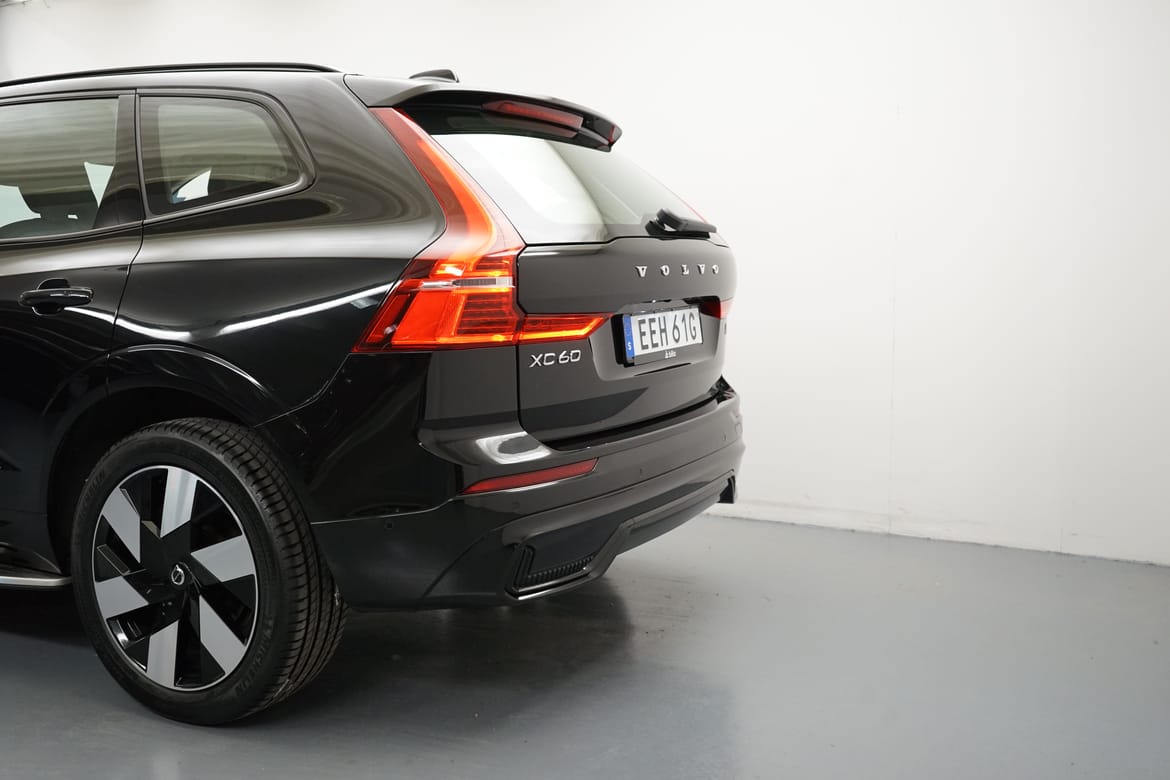 Volvo XC60 Recharge T6 Ultimate Dark 2024, bild 3/10