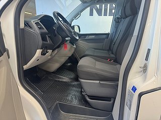 Volkswagen Transporter T30 2.0 TDI 4M MOMS/Drag/M-värm/S&V