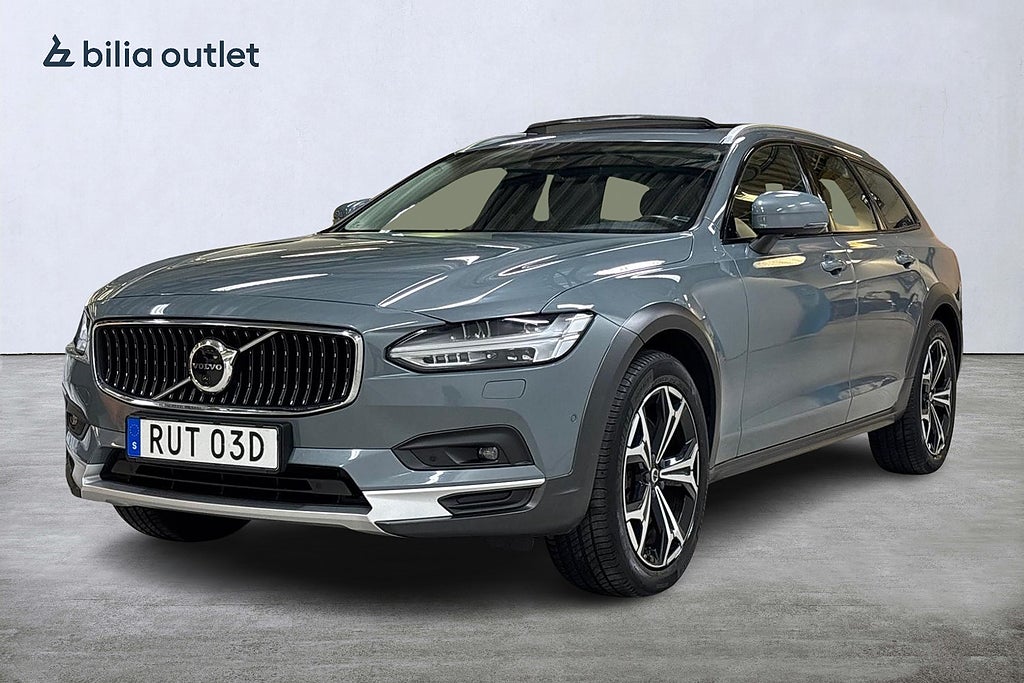 Volvo V90 Cross Country B4 AWD Diesel Adv Edt 197hk Pano H/K 360° Navi VOC Drag