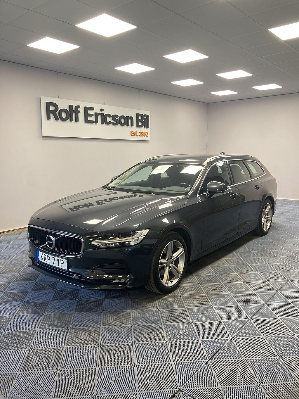Volvo V90 D3 Momentum Advanced Edition